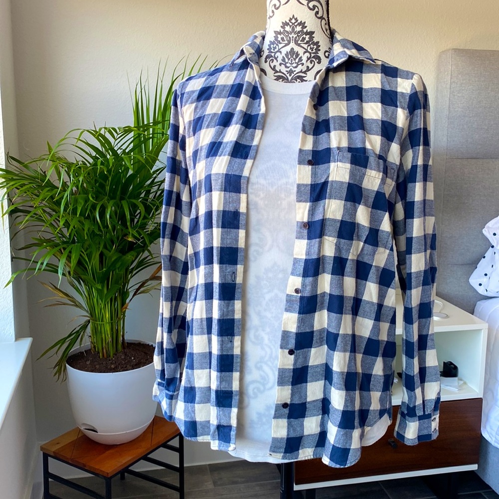 Zara - Soft blue and white checkered flannel.